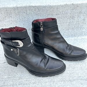 Italian luxury-brand Donald J. Pliner Black moto boots, size 6, 3in block heel